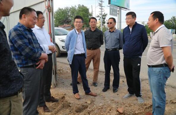 市交通運(yùn)輸局黨組成員紀(jì)檢組長(zhǎng)付世江一行赴滁州大道調(diào)研指導(dǎo)工作